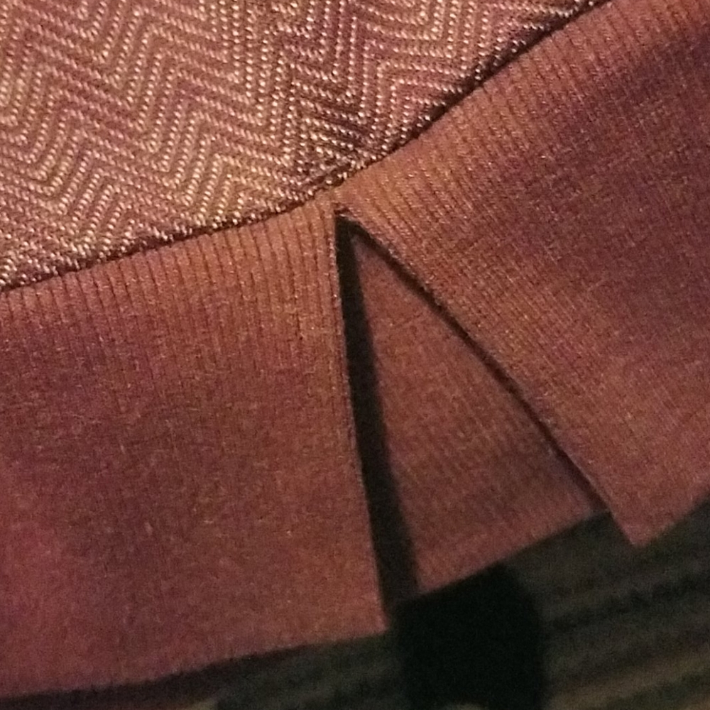 Purplish pullover - Picture 6 of 7